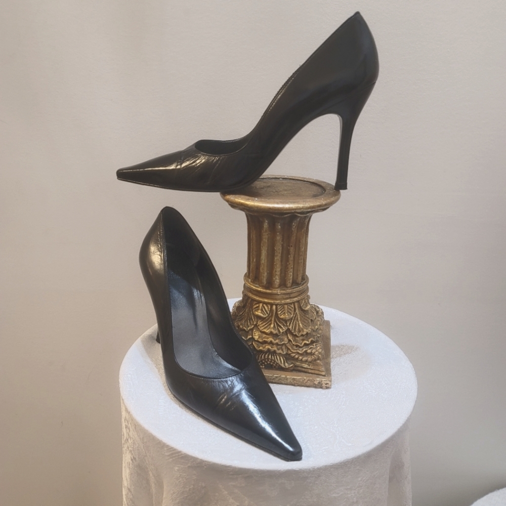 Pointed toe high heel shoes, pumps, stilettos